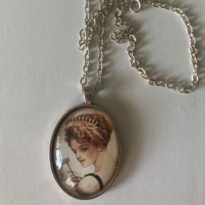 Victorian lady necklace